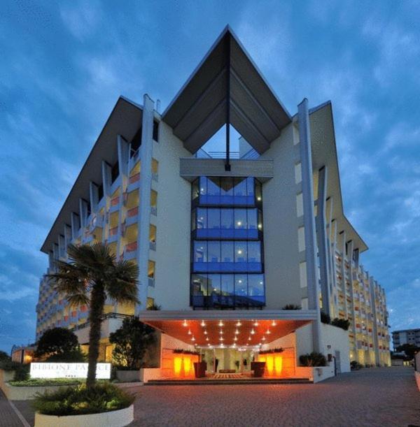 Bibione Palace Hotel Εξωτερικό φωτογραφία